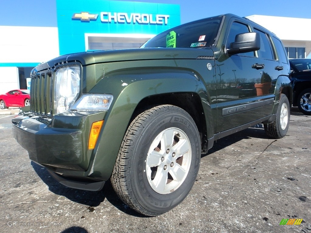 2009 Liberty Sport 4x4 - Jeep Green Metallic / Pastel Pebble Beige Mckinley Leather photo #2