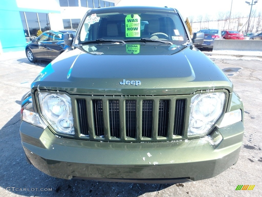 2009 Liberty Sport 4x4 - Jeep Green Metallic / Pastel Pebble Beige Mckinley Leather photo #12