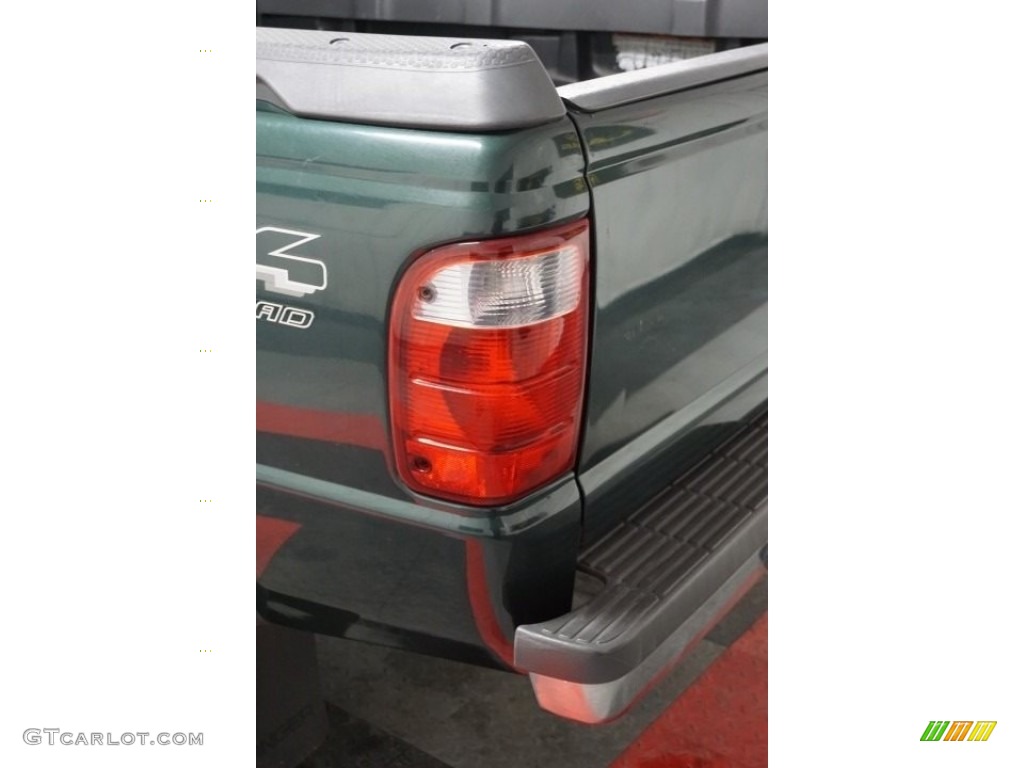 2002 Ranger XLT SuperCab 4x4 - Dark Highland Green Metallic / Medium Prairie Tan photo #65