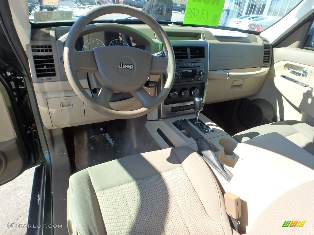 2009 Liberty Sport 4x4 - Jeep Green Metallic / Pastel Pebble Beige Mckinley Leather photo #21