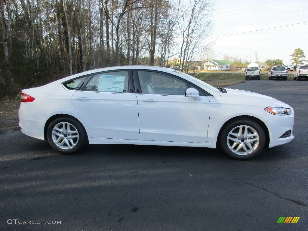 2016 Fusion SE - Oxford White / Dune photo #2