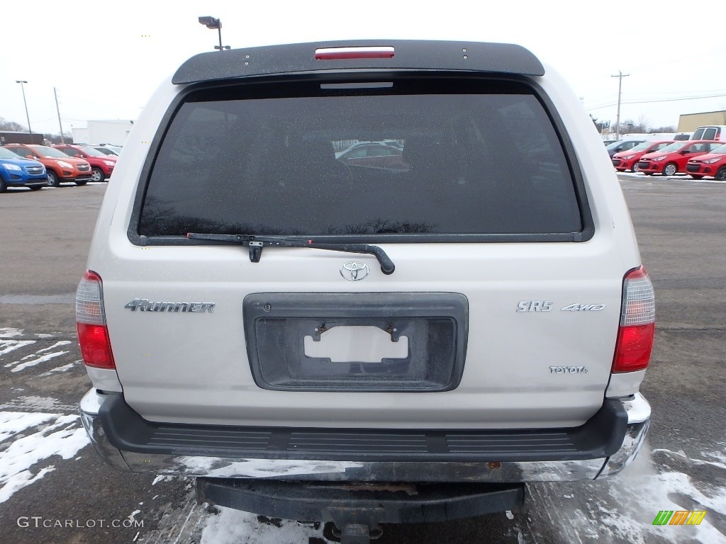 2000 4Runner SR5 4x4 - Millennium Silver Metallic / Oak photo #3