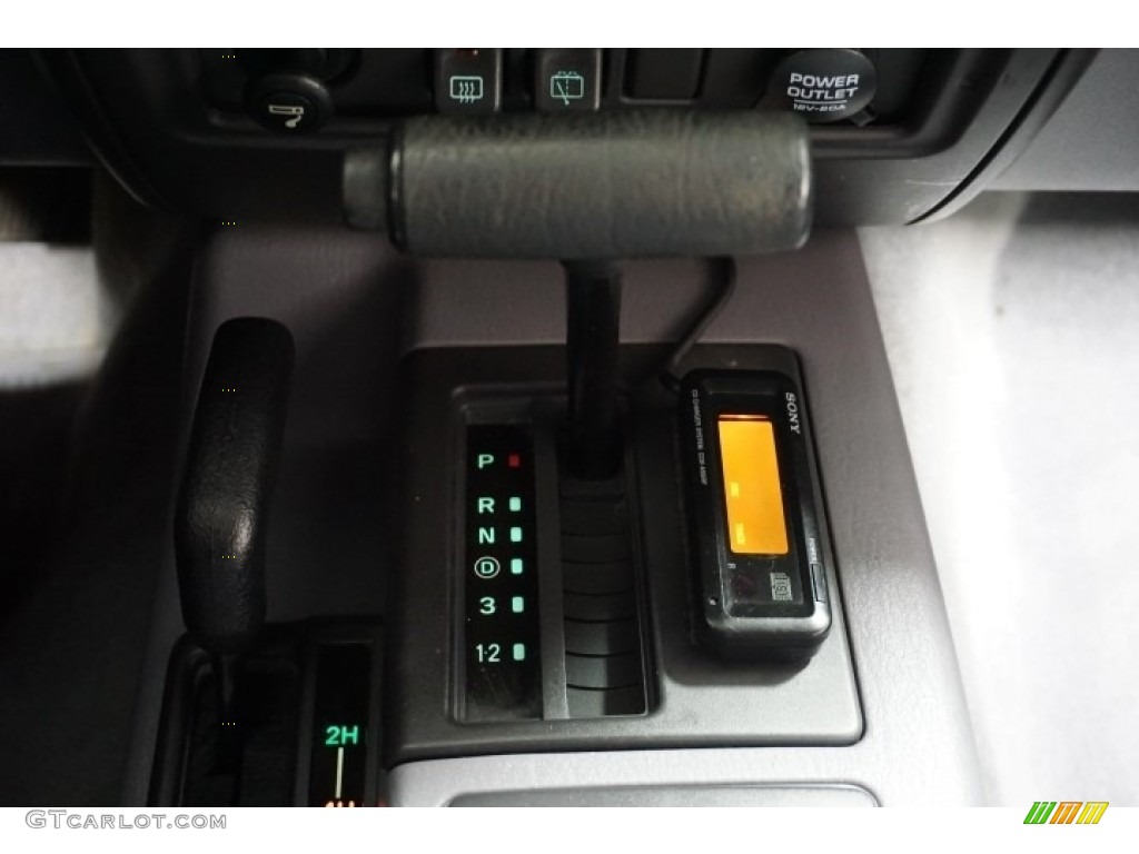 1998 Cherokee Sport 4x4 - Black / Mist Gray photo #42