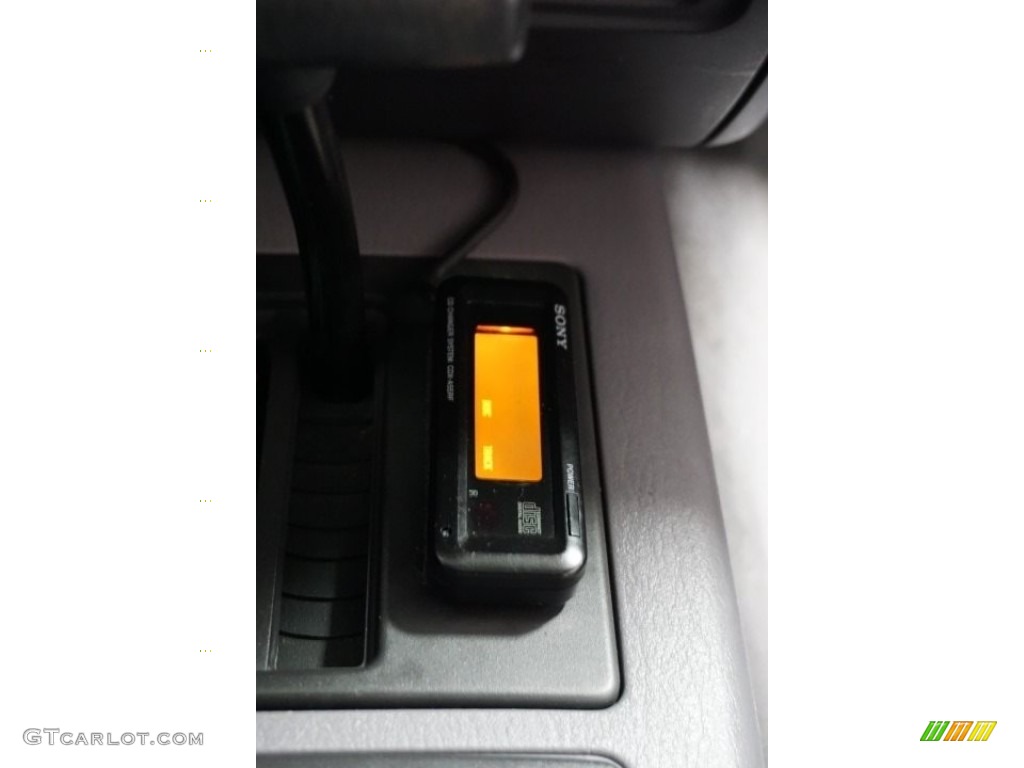 1998 Cherokee Sport 4x4 - Black / Mist Gray photo #43