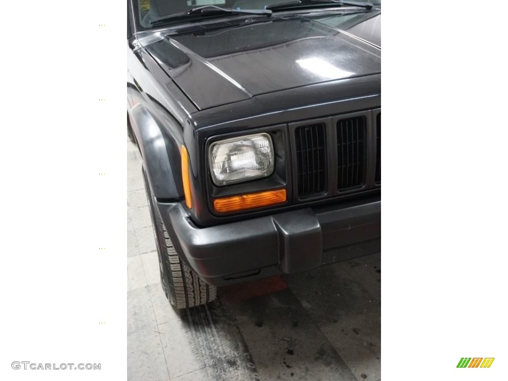 1998 Cherokee Sport 4x4 - Black / Mist Gray photo #50