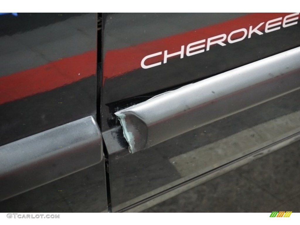 1998 Cherokee Sport 4x4 - Black / Mist Gray photo #76