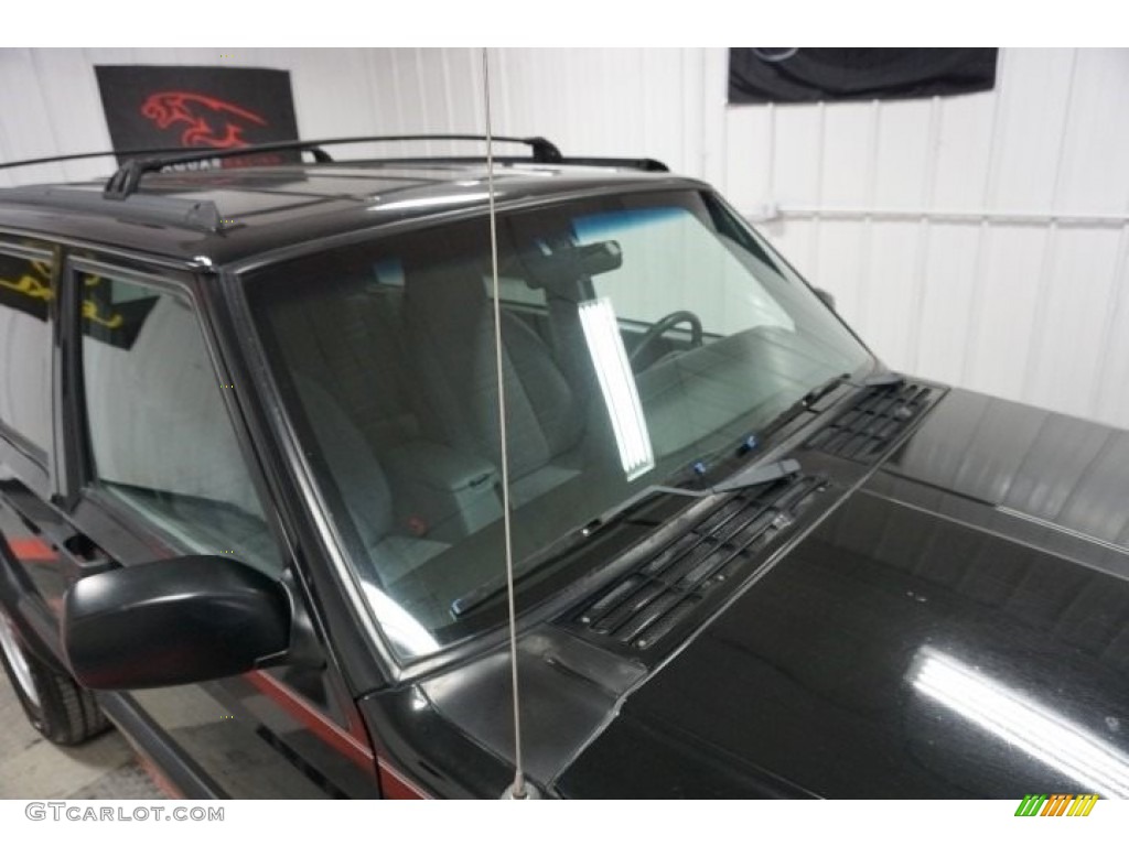 1998 Cherokee Sport 4x4 - Black / Mist Gray photo #90