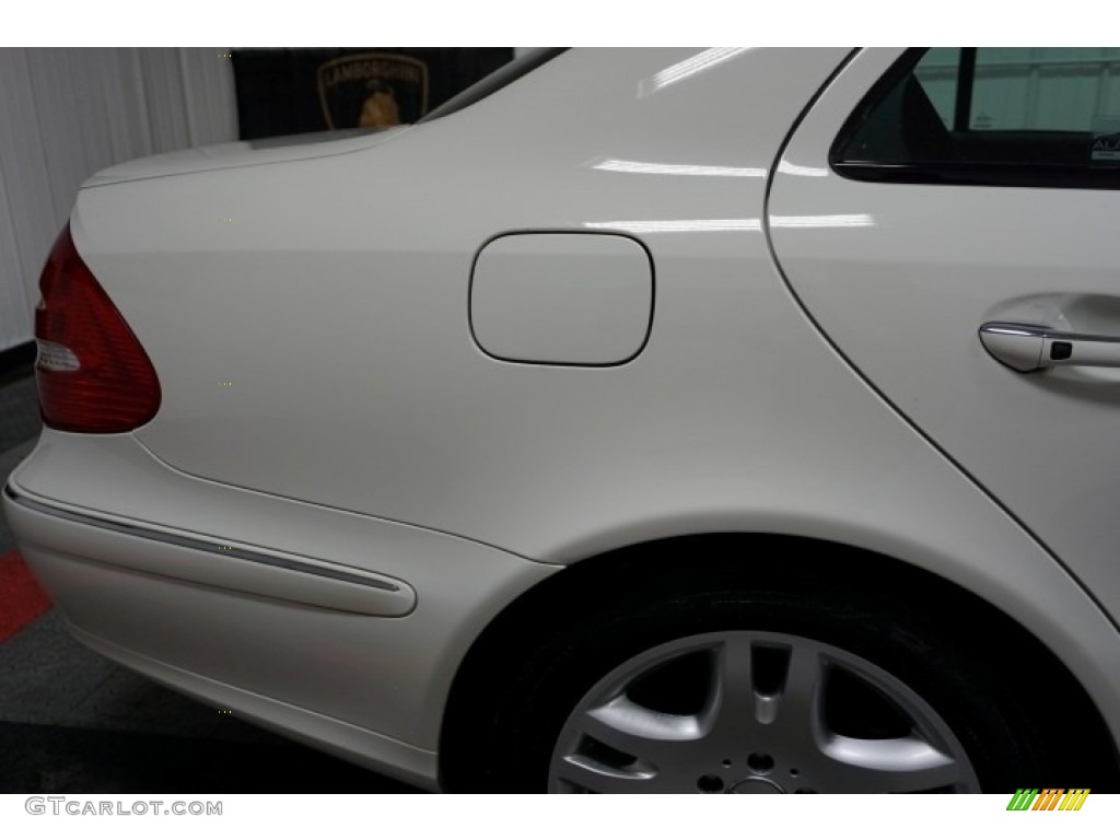 2003 E 500 Sedan - Alabaster White / Charcoal photo #47