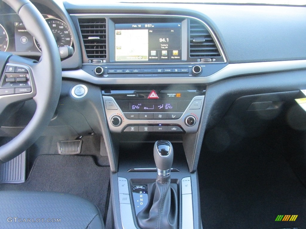 2017 Elantra SE - Black / Black photo #26