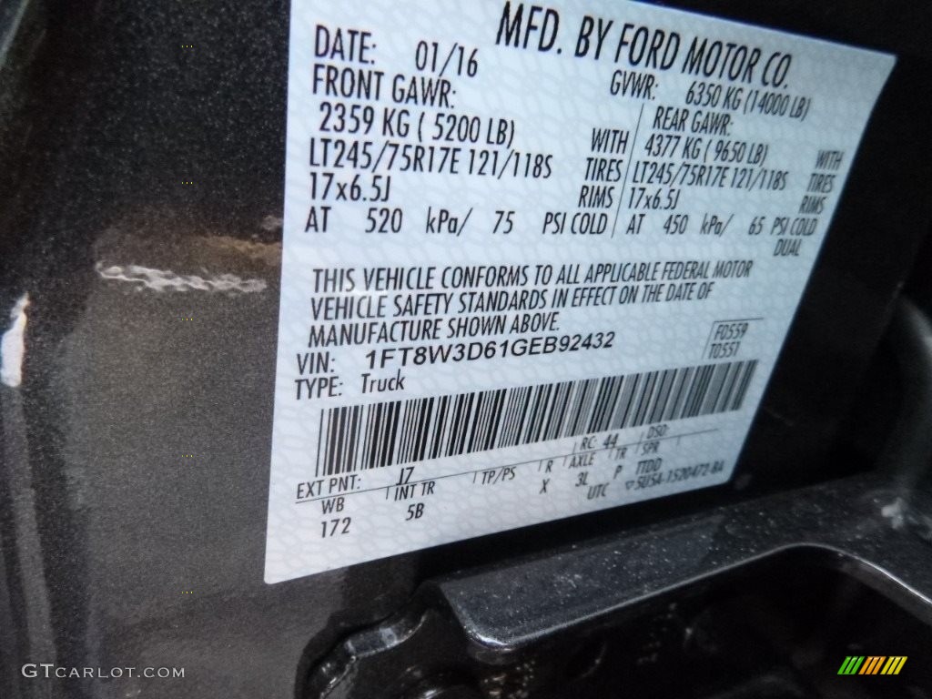 2016 F350 Super Duty Lariat Crew Cab 4x4 DRW - Magnetic Metallic / Black photo #10