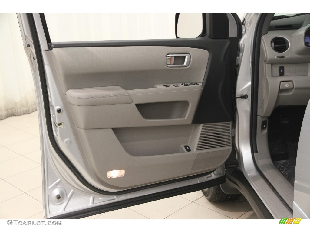 2012 Honda Pilot EX 4WD Gray Door Panel Photo #110908165