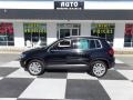 Deep Black Pearl 2015 Volkswagen Tiguan SEL