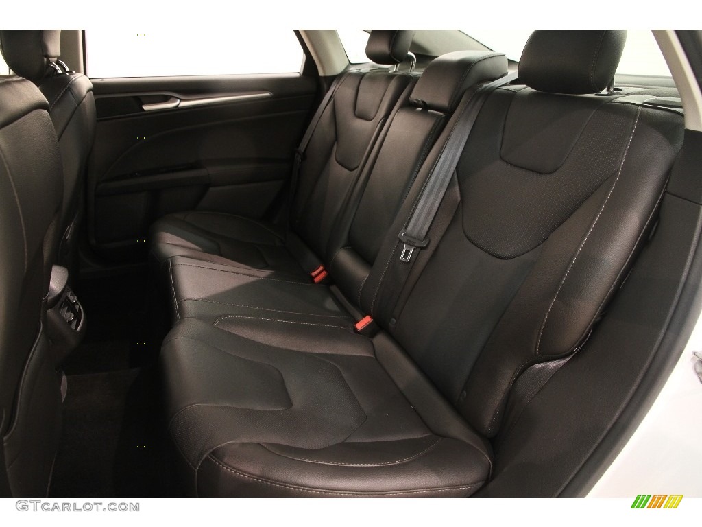 2013 Fusion Titanium AWD - White Platinum Metallic Tri-coat / Charcoal Black photo #14