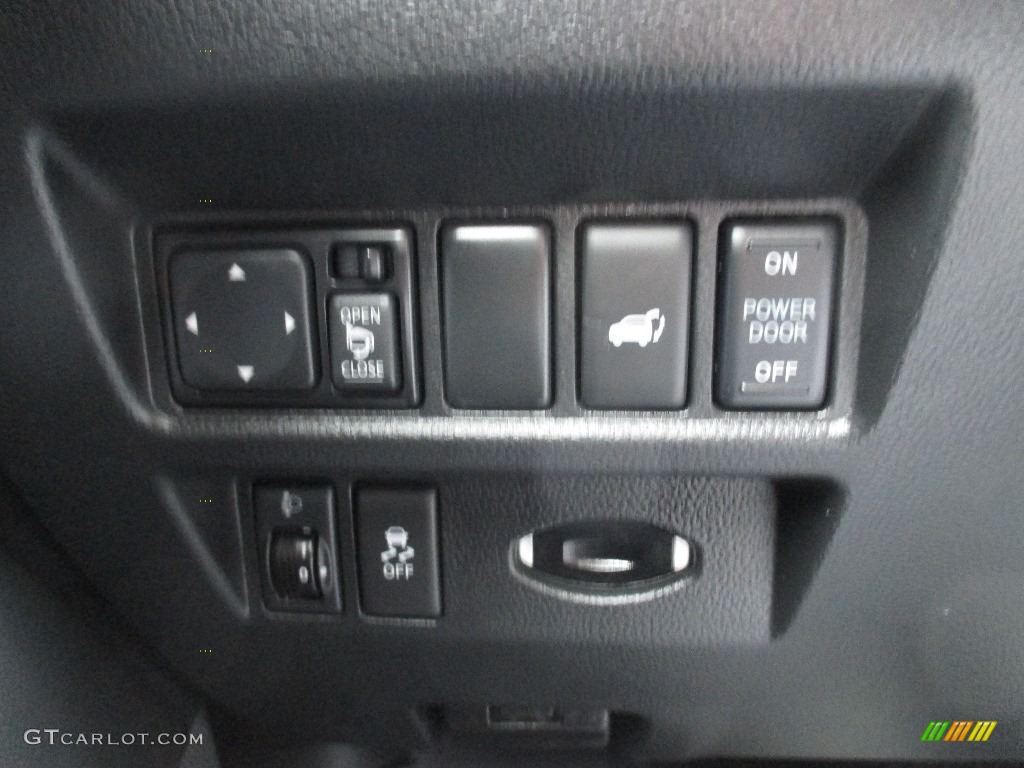 2015 QX70 AWD - Liquid Platinum / Graphite photo #17