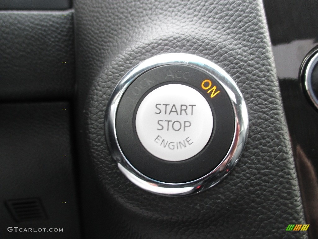 2015 QX70 AWD - Liquid Platinum / Graphite photo #21