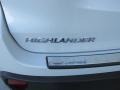 Blizzard Pearl - Highlander XLE Photo No. 14