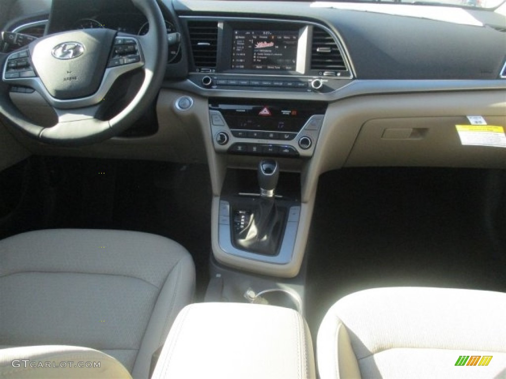 2017 Elantra SE - White / Beige photo #16