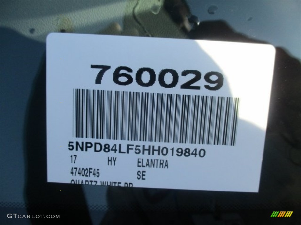 2017 Elantra SE - White / Beige photo #22