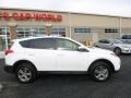 Super White - RAV4 XLE Photo No. 7