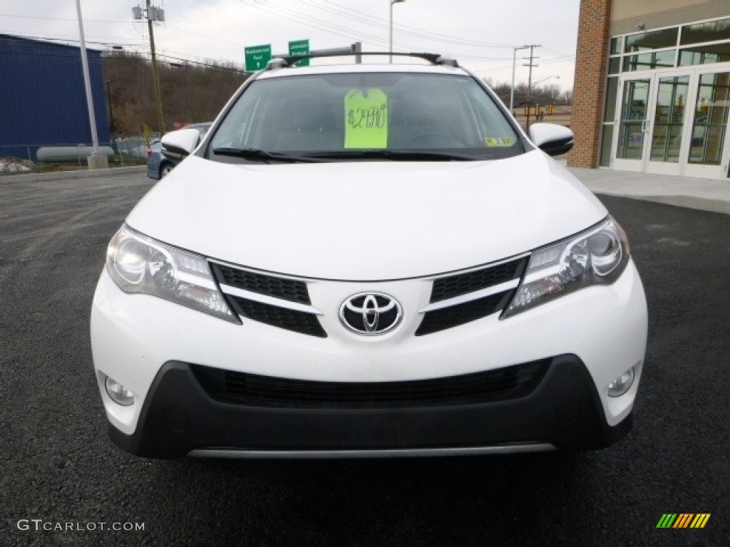 2015 RAV4 XLE - Super White / Ash photo #13