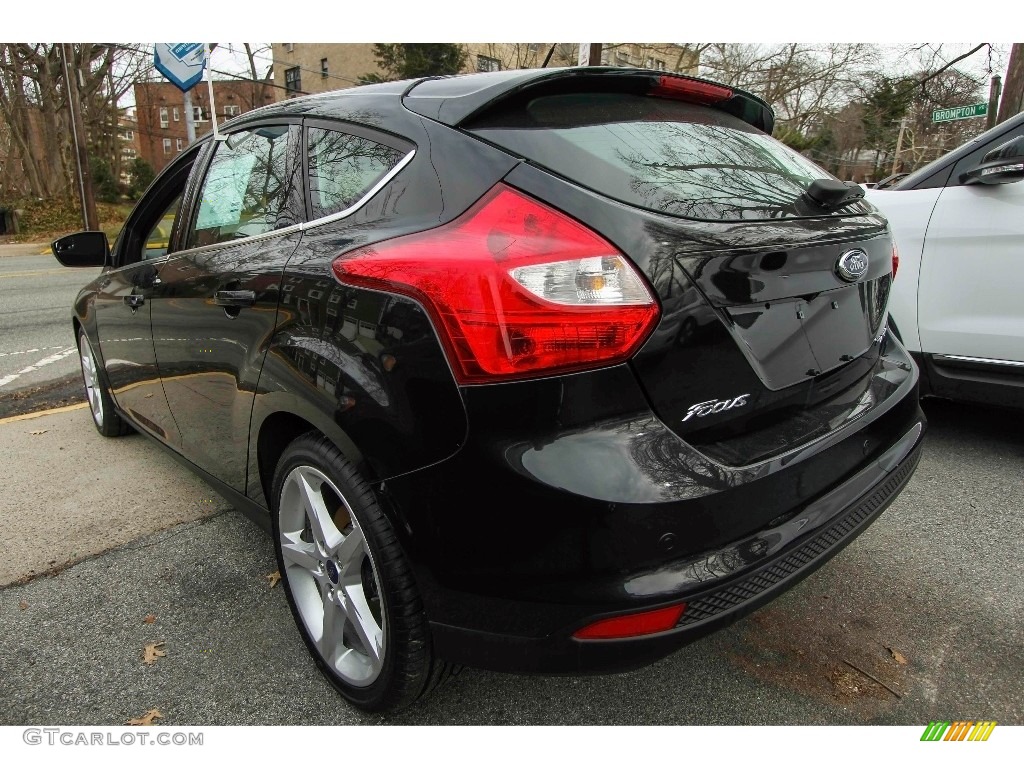 2013 Focus Titanium Hatchback - Tuxedo Black / Charcoal Black photo #8