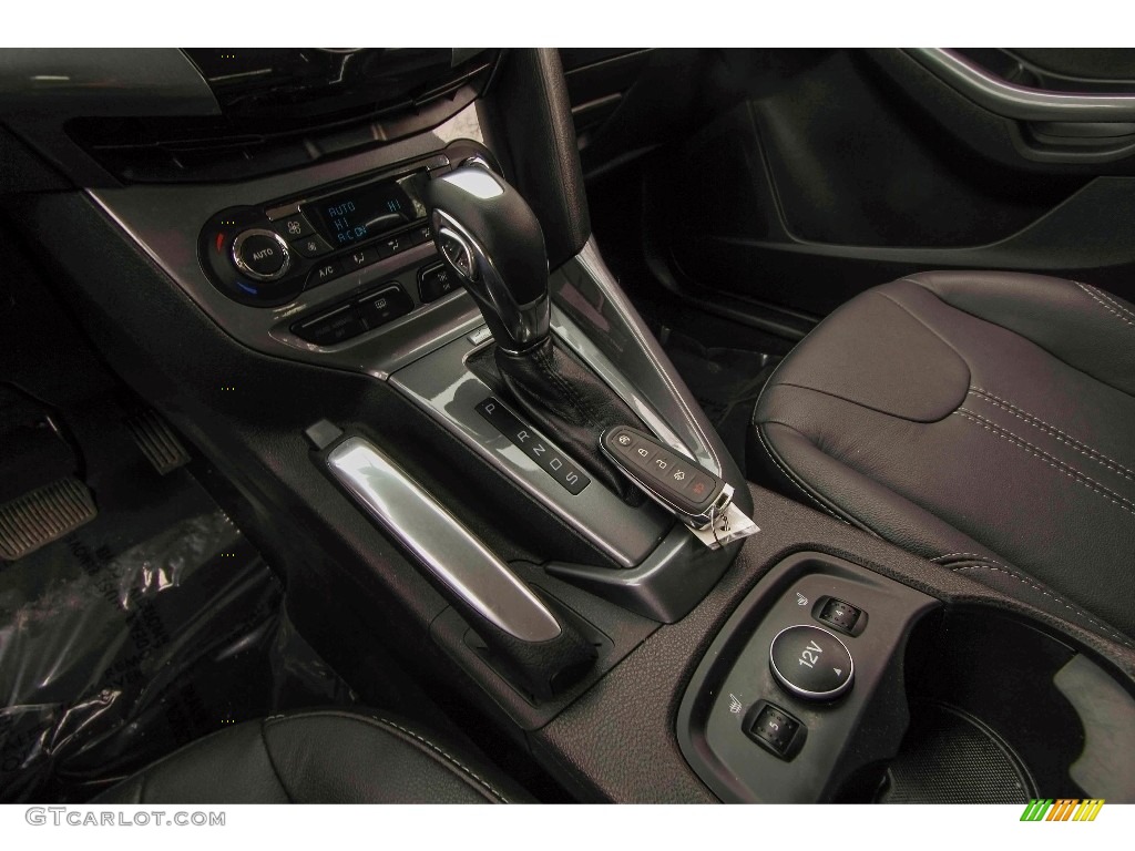 2013 Focus Titanium Hatchback - Tuxedo Black / Charcoal Black photo #30