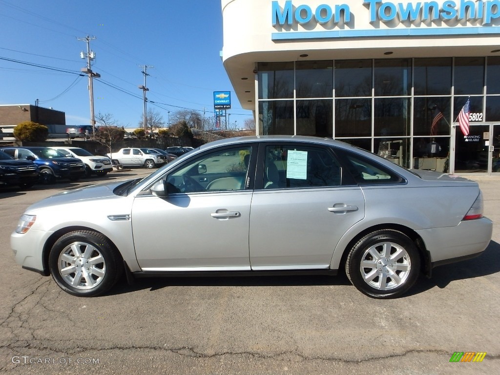 2009 Taurus SE - Brilliant Silver Metallic / Medium Light Stone photo #2