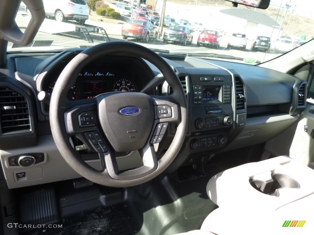 2016 F150 XL SuperCab 4x4 - Shadow Black / Medium Earth Gray photo #8