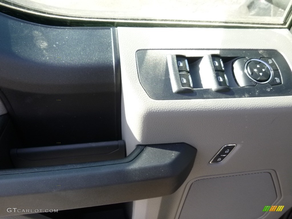 2016 F150 XL SuperCab 4x4 - Shadow Black / Medium Earth Gray photo #9