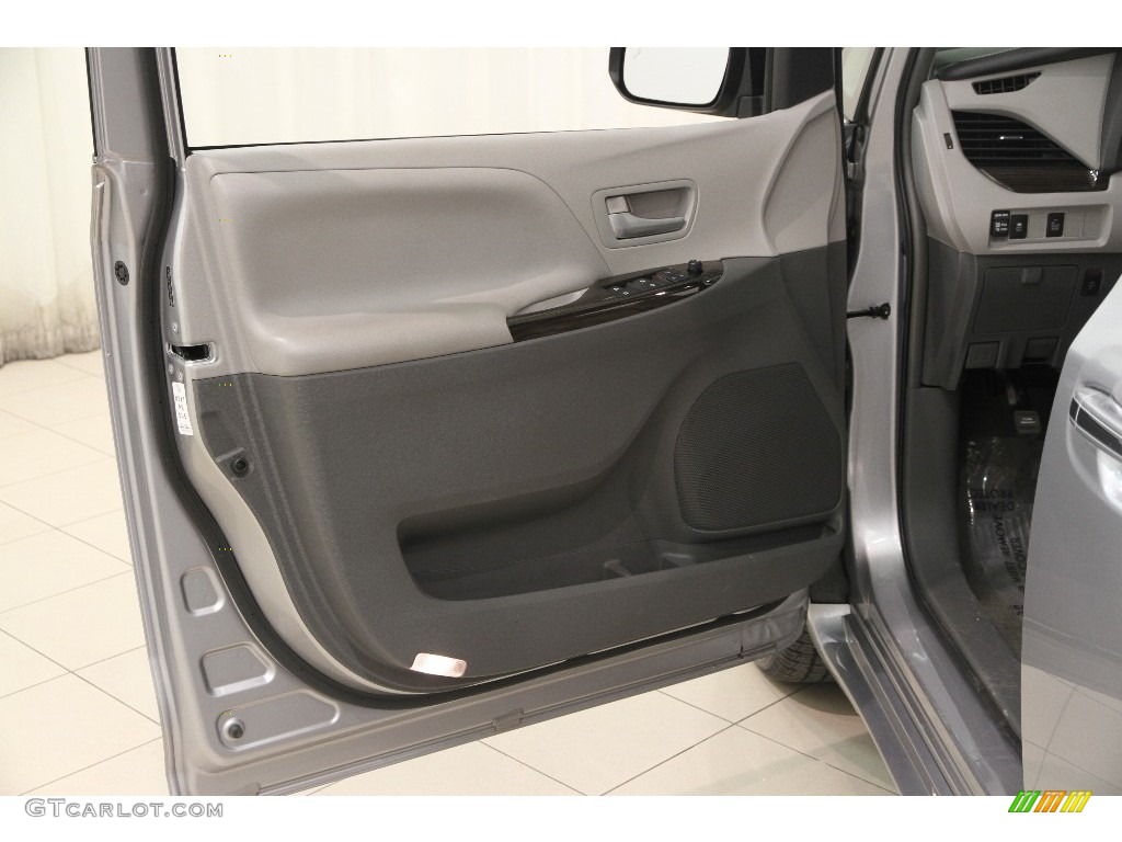 2015 Sienna XLE - Silver Sky Metallic / Ash photo #4