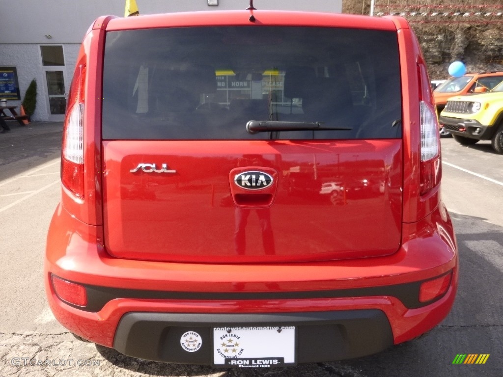 2013 Soul 1.6 - Molten Red / Black Cloth photo #4
