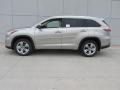 Creme Brulee Mica - Highlander Limited Platinum Photo No. 6