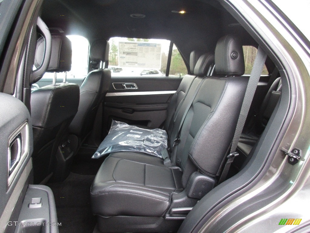 2016 Explorer XLT - Magnetic Metallic / Ebony Black photo #18
