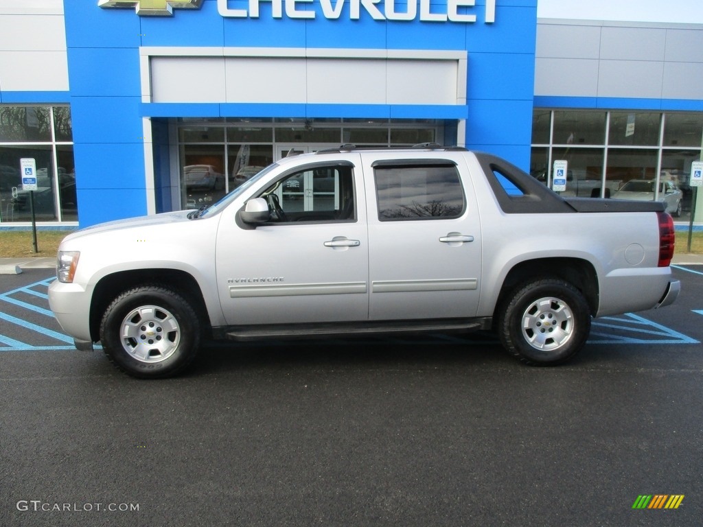 2011 Avalanche LS 4x4 - Sheer Silver Metallic / Ebony photo #2