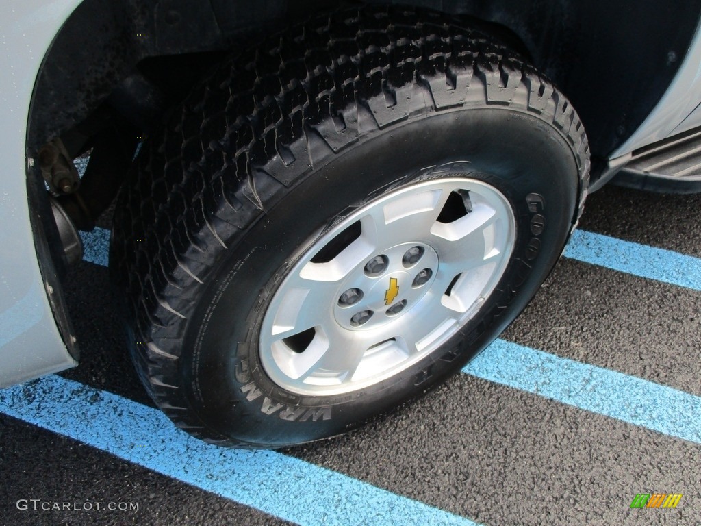 2011 Avalanche LS 4x4 - Sheer Silver Metallic / Ebony photo #12