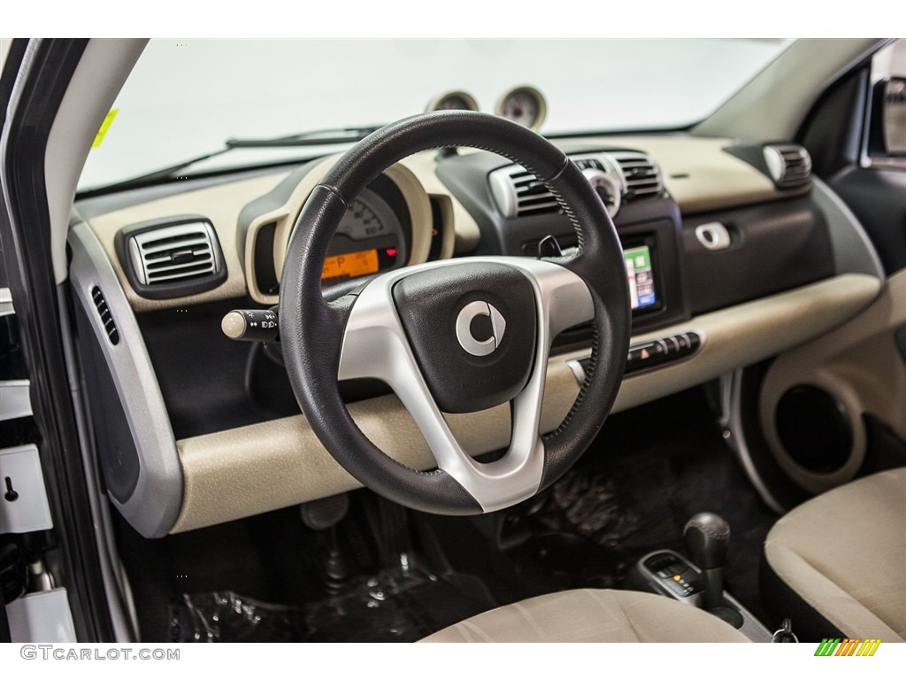 2009 fortwo passion coupe - Crystal White / Design Beige photo #17