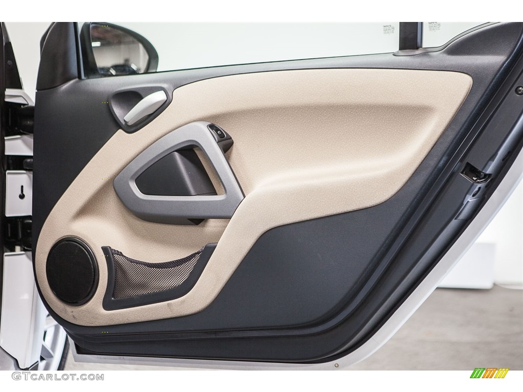 2009 fortwo passion coupe - Crystal White / Design Beige photo #23