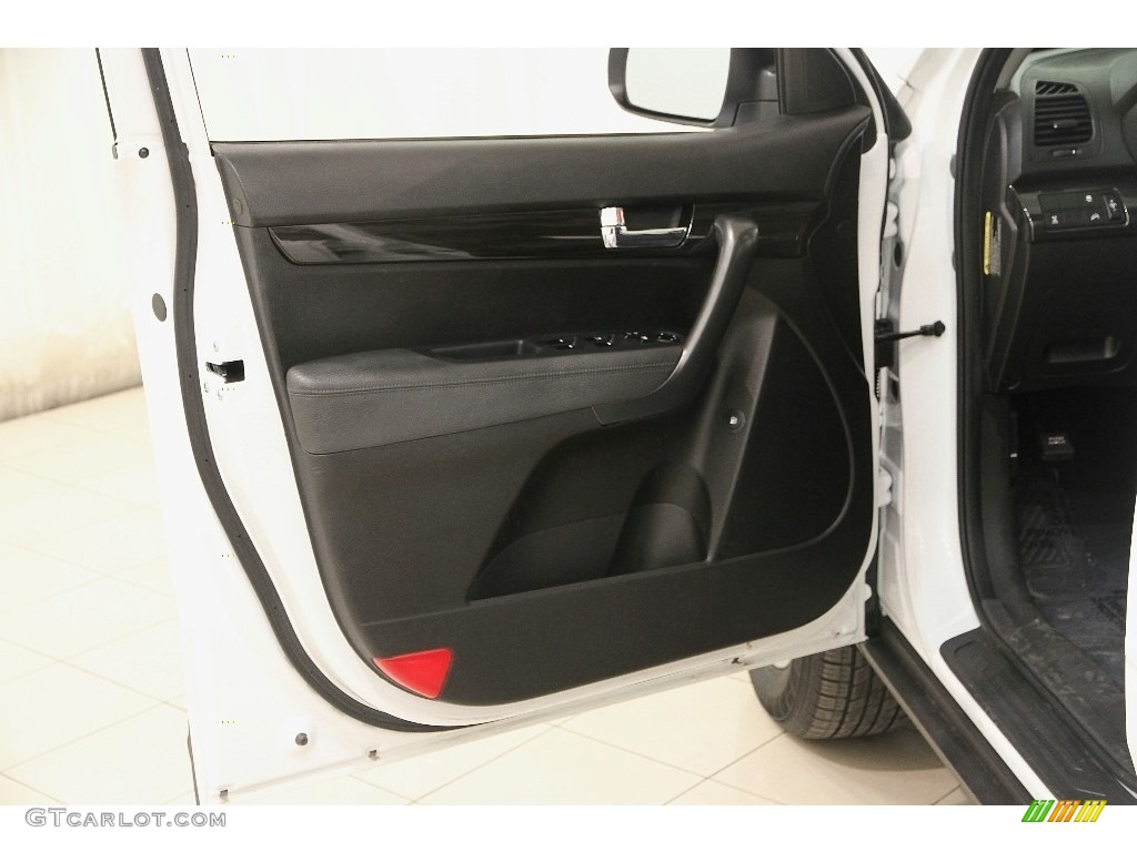 2013 Sorento LX V6 AWD - Snow White Pearl / Black photo #4