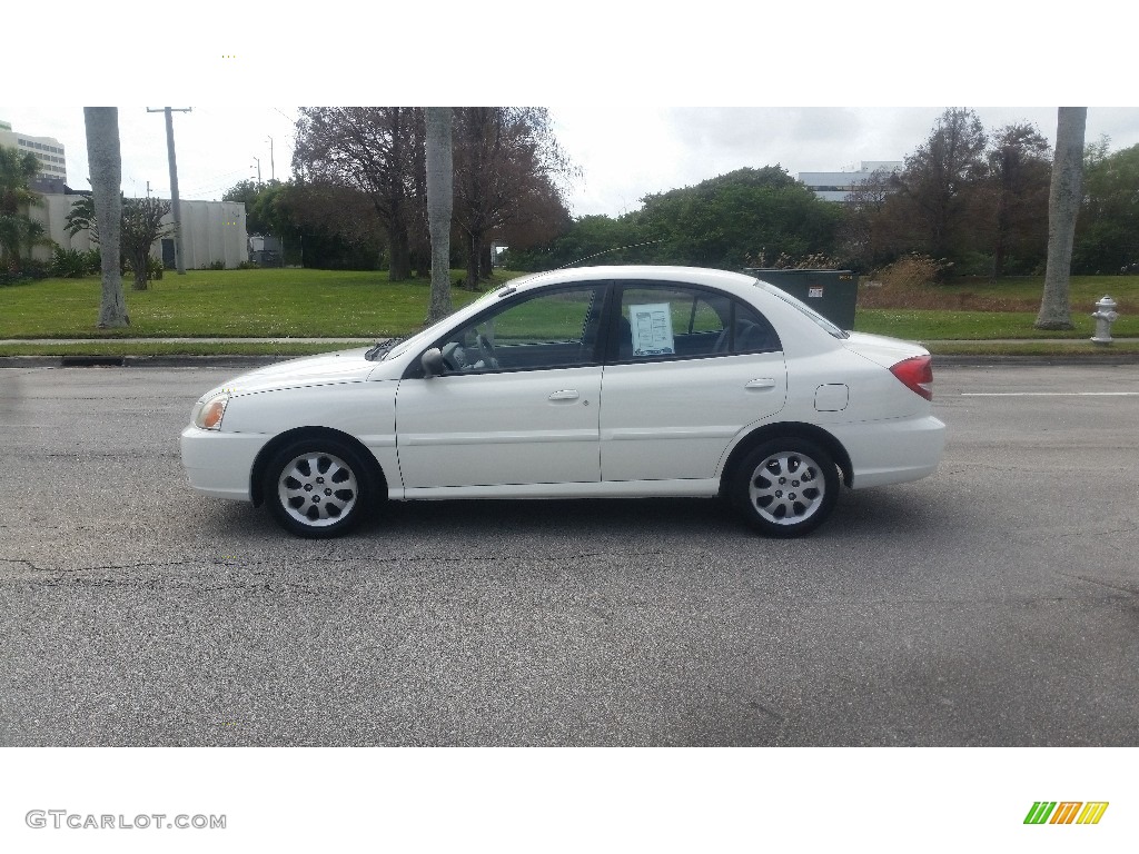 2004 Rio Sedan - Polar White / Gray photo #2