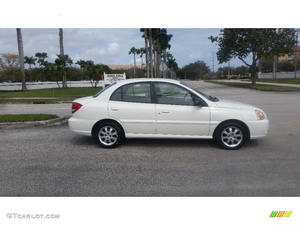 2004 Rio Sedan - Polar White / Gray photo #6