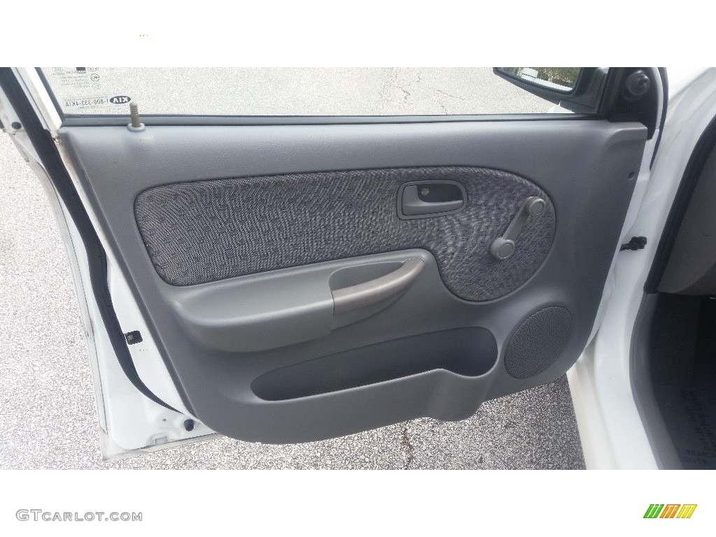 2004 Rio Sedan - Polar White / Gray photo #12