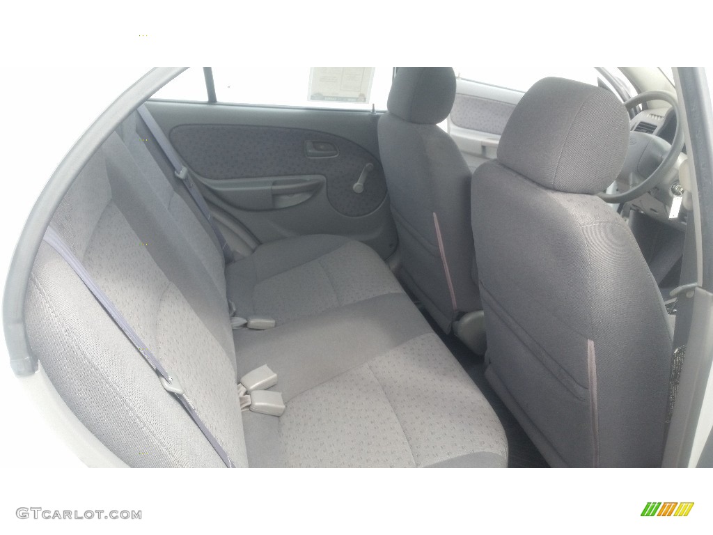 2004 Rio Sedan - Polar White / Gray photo #16