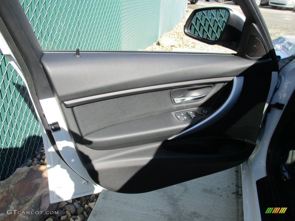 2016 3 Series 320i xDrive Sedan - Alpine White / Black photo #11