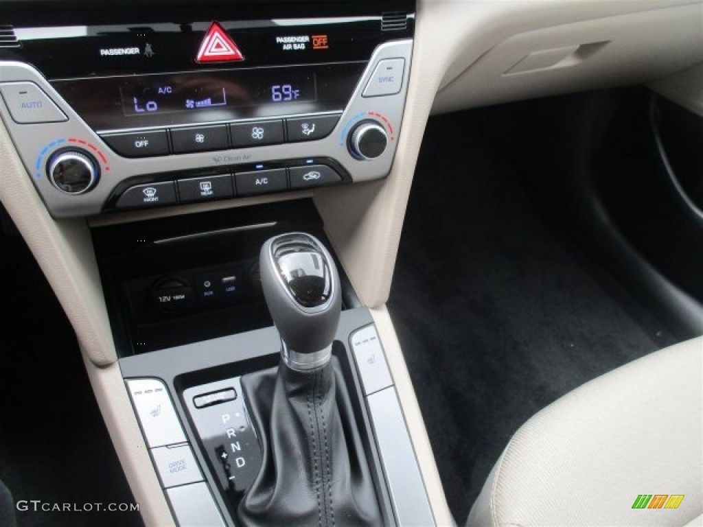 2017 Elantra SE - Red / Beige photo #20