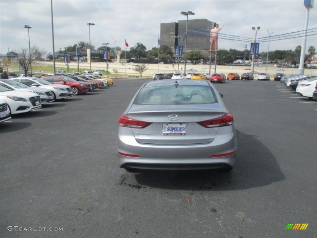 2017 Elantra SE - Gray / Gray photo #4