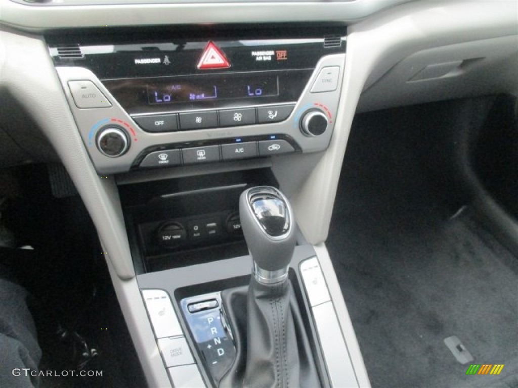 2017 Elantra SE - Gray / Gray photo #19
