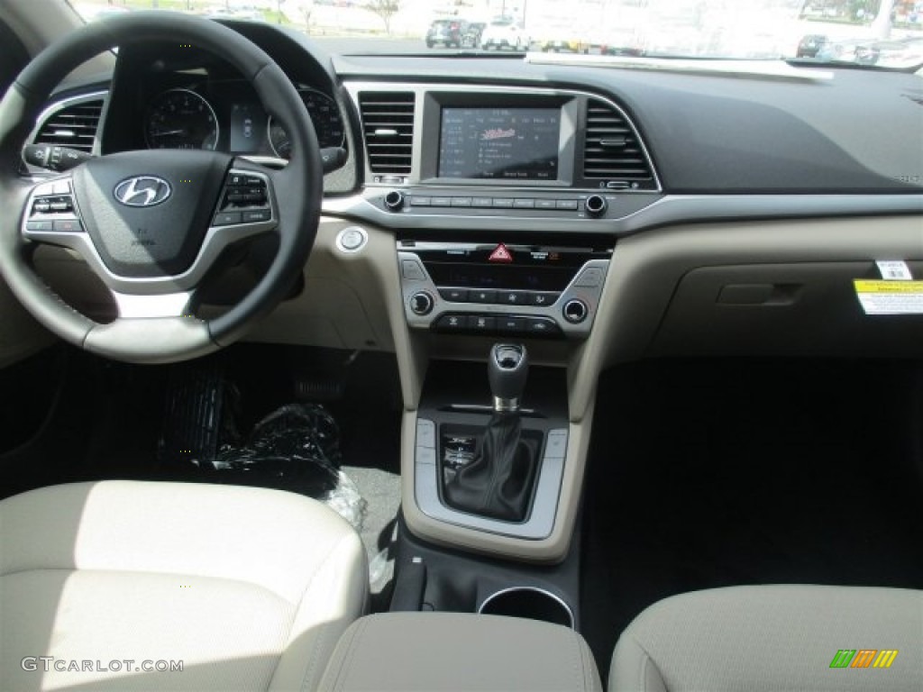 2017 Elantra SE - Beige / Beige photo #15