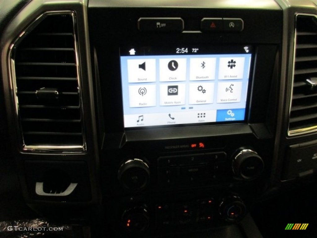 2016 F150 XLT SuperCrew - Oxford White / Black photo #22