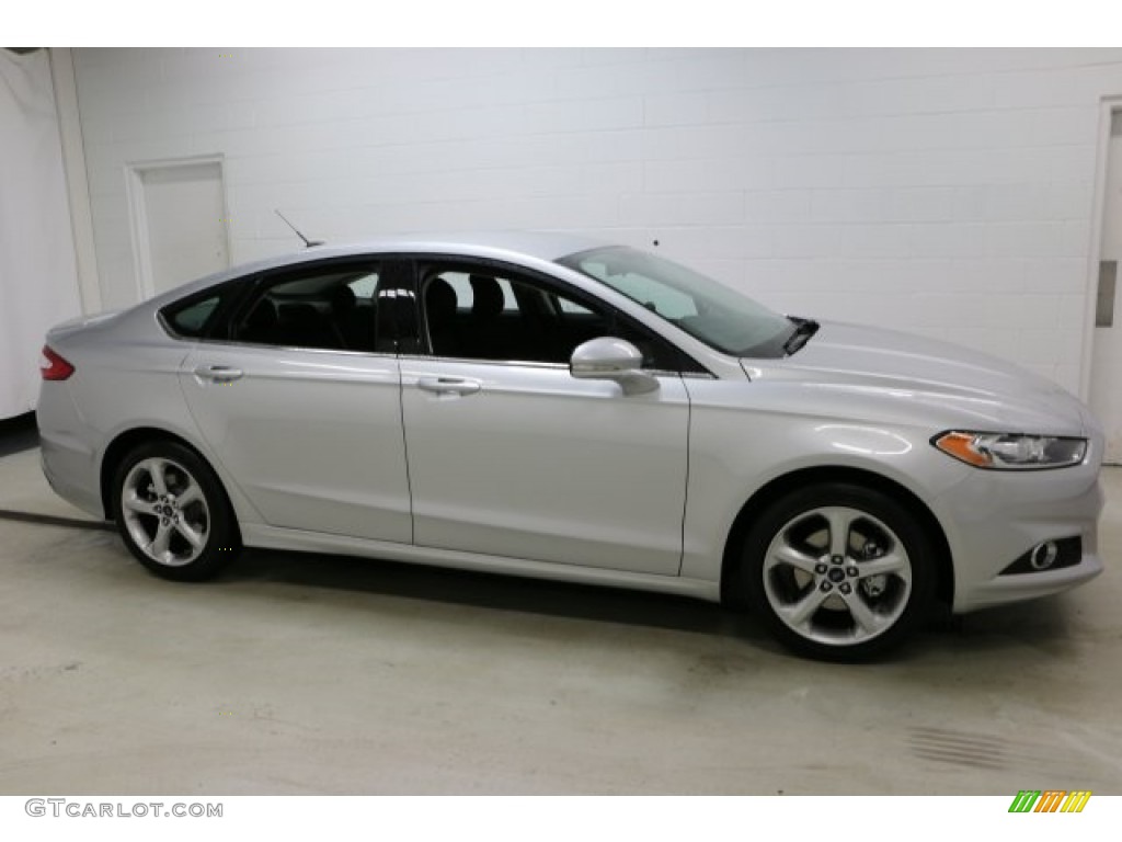 2016 Fusion SE - Ingot Silver Metallic / Charcoal Black photo #1