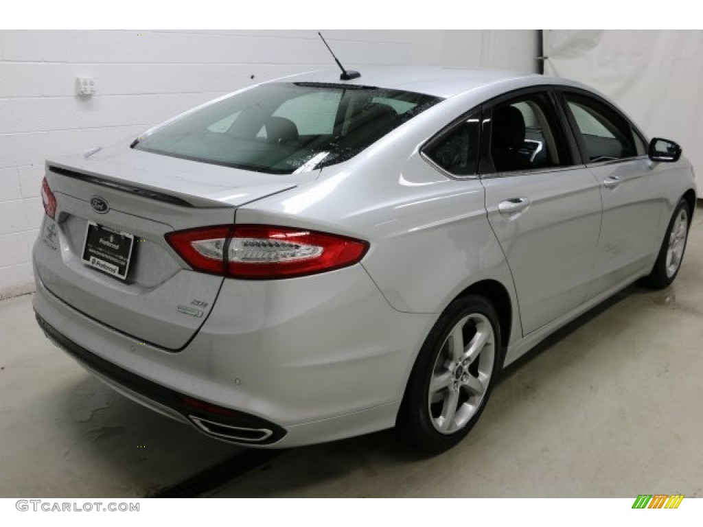 2016 Fusion SE - Ingot Silver Metallic / Charcoal Black photo #4